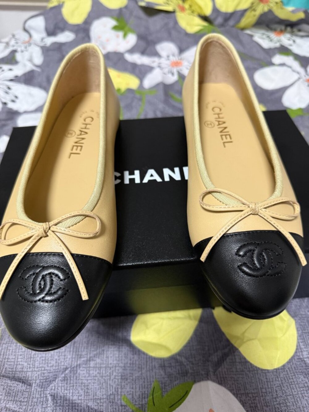 Womens CHANEL BALLET SHOES - Picture 5 of 6